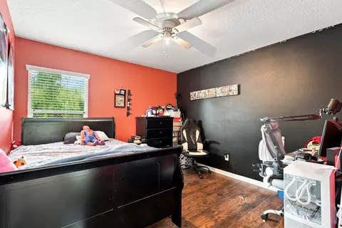 Bedroom - 1000 Arbor Way, Conroe, TX 77303 photo 7 of 8