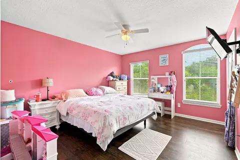 Bedroom - 1000 Arbor Way, Conroe, TX 77303 photo 8 of 8