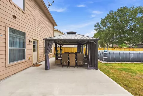 Exterior - 1000 Arbor Way, Conroe, TX 77303 photo 4 of 5