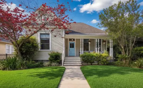 2211 Harvard St, Houston, TX 77008