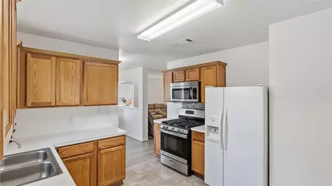 Kitchen - 3304 Judythe Ct, Bryan, TX 77803 photo 6 of 7