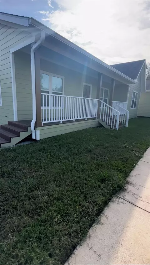 14434 Hillsboro St, Houston, TX 77015