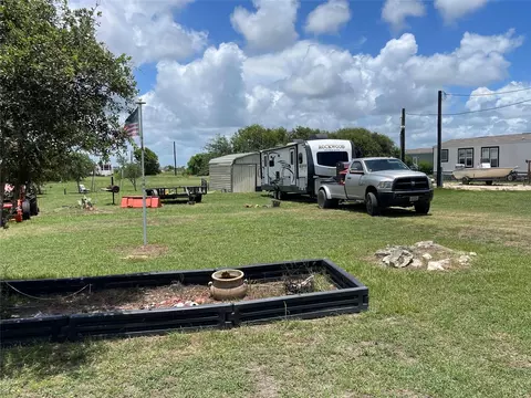 130 Thresher Fish Ln, Palacios, TX 77465