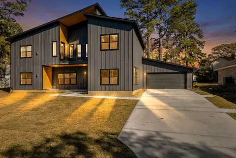 7292 Edgewater Dr, Willis, TX 77318