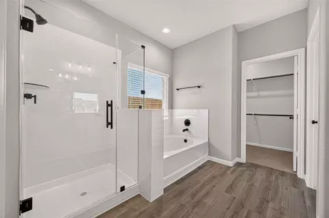 Bath - 1411 Terry Roberts Dr, Angleton, TX 77515 photo 6 of 7