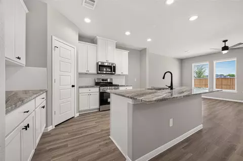 Kitchen - 1411 Terry Roberts Dr, Angleton, TX 77515 photo 1 of 4