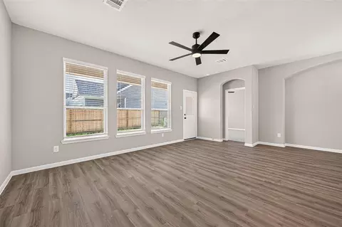 Living - 1411 Terry Roberts Dr, Angleton, TX 77515 photo 3 of 5