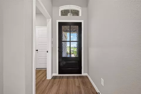 Entry Way - 1411 Terry Roberts Dr, Angleton, TX 77515 photo 2 of 4