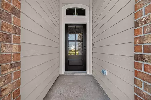 Entry Way - 1411 Terry Roberts Dr, Angleton, TX 77515 photo 1 of 4