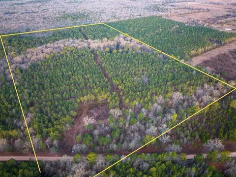 000 County Road 4320, De Kalb, TX 75559