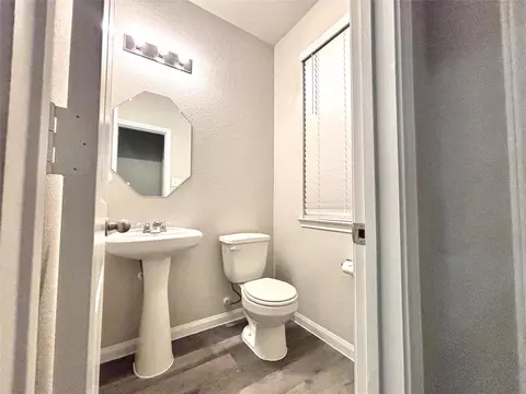 Bath - 23663 Rainbow Eucalyptus Dr, Spring, TX 77373 photo 1 of 5