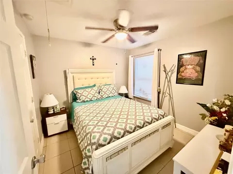 Bedroom - 22843 Twisting Pine Dr, Spring, TX 77373 photo 3 of 4
