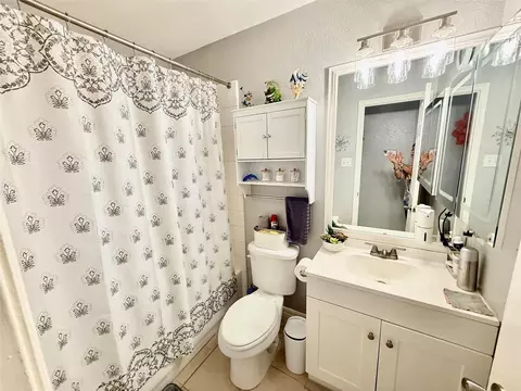 Bath - 22843 Twisting Pine Dr, Spring, TX 77373 photo 1 of 1