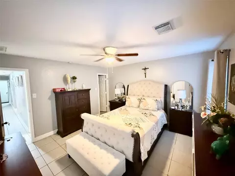 Bedroom - 22843 Twisting Pine Dr, Spring, TX 77373 photo 2 of 4