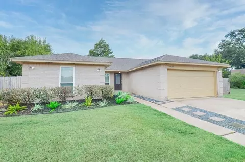 10615 Heatherford Dr, Houston, TX 77041