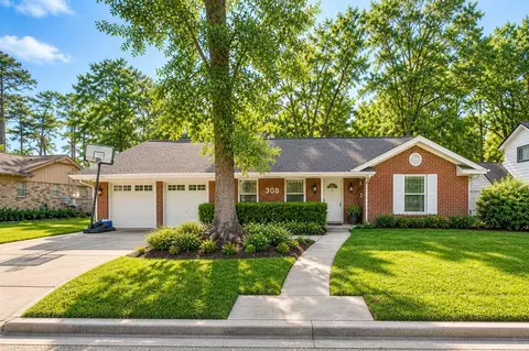 308 Lilly Blvd, Conroe, TX 77301