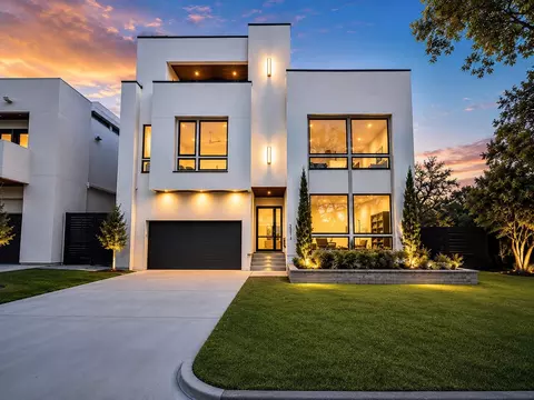 2232 Swift Blvd, Houston, TX 77030