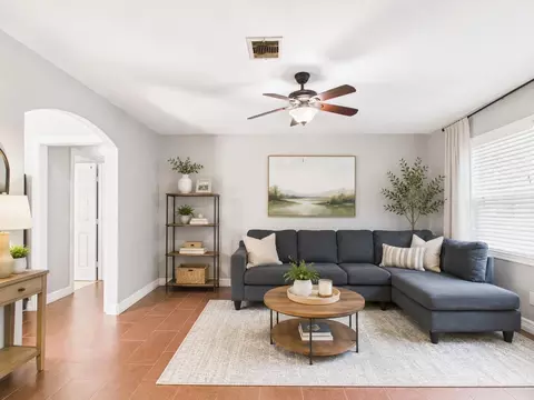 11914 Meadowfair St, Houston, TX 77076