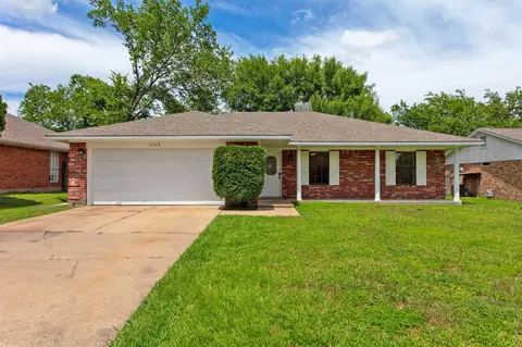 1713 Laura Ln, College Station, TX 77840