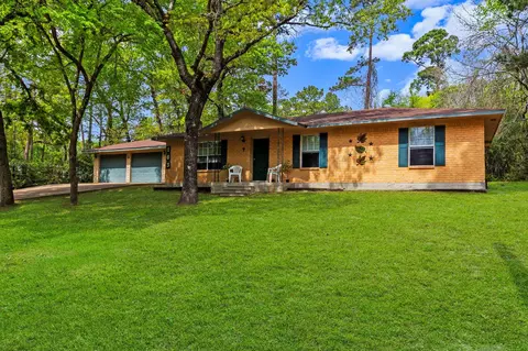 Exterior - 163 Westwood Dr E, Trinity, TX 75862 photo 3 of 6