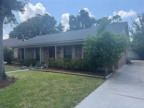 8515 Twin Hills Dr, Houston, TX 77071