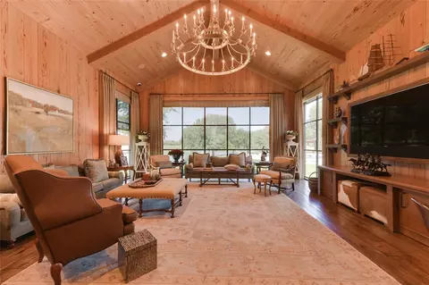 Living - 21729 Fm 1887 Rd, Hempstead, TX 77445 photo 3 of 5