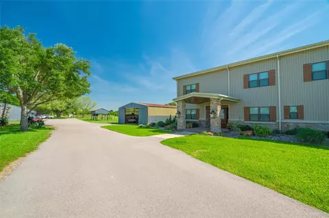 Exterior - 21729 Fm 1887 Rd, Hempstead, TX 77445 photo 7 of 9