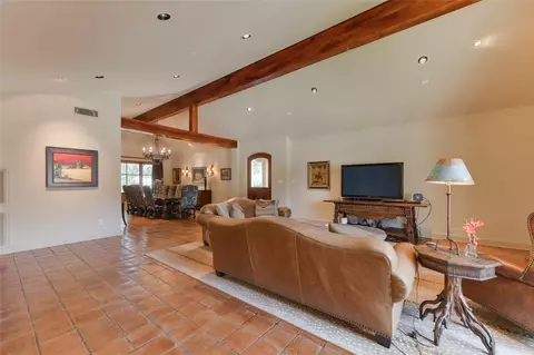 Living - 21729 Fm 1887 Rd, Hempstead, TX 77445 photo 4 of 5