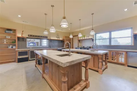 Kitchen - 21729 Fm 1887 Rd, Hempstead, TX 77445 photo 3 of 3