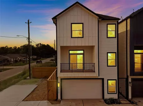 4749 Wilmington St #A, Houston, TX 77033
