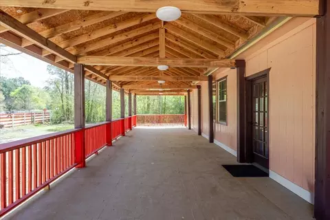 Exterior - 691 Willow Dr, Shepherd, TX 77371 photo 3 of 4