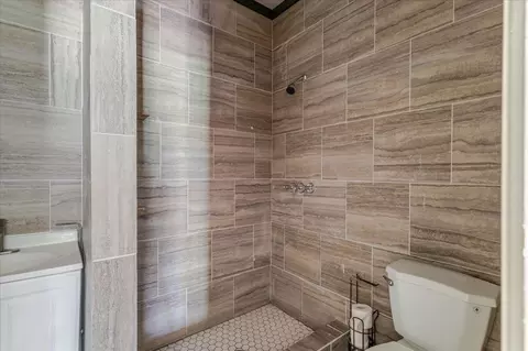 Bath - 691 Willow Dr, Shepherd, TX 77371 photo 1 of 1