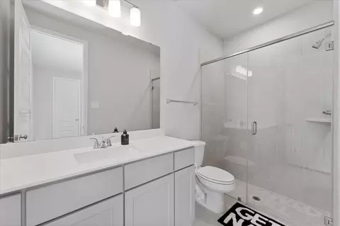 Bath - 13055 Soaring Forest Dr, Conroe, TX 77302 photo 3 of 4