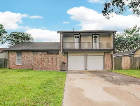 10215 Sagemark Dr, Houston, TX 77089