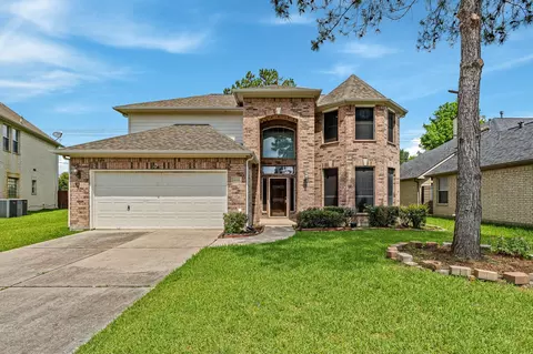 2638 Long Leaf Dr, Sugar Land, TX 77478