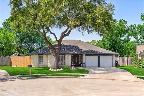 1103 Pinecroft Dr, Sugar Land, TX 77498