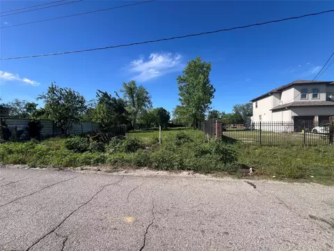 780 W Rittenhouse Rd, Houston, TX 77091