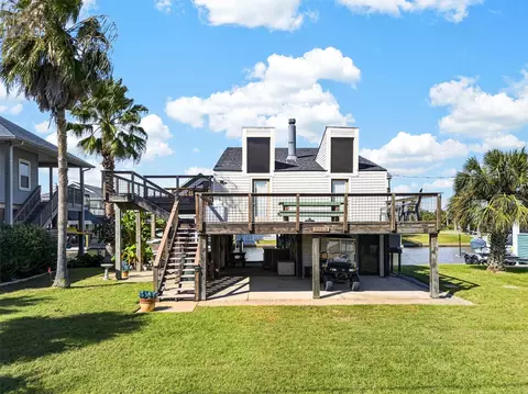 22814 Vida St, Galveston, TX 77554