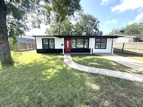 3007 Meadowlane St, Victoria, TX 77901
