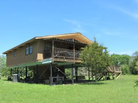 313 Jenkins Rd, Huntsville, TX 77320
