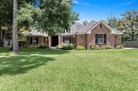 153 Lakewood Dr, Village Mills, TX 77663