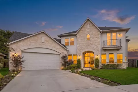 8002 N Circle Dr, Houston, TX 77071