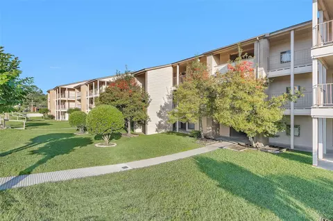 306 Lakeview Terrace Ter # D, Montgomery, TX 77356