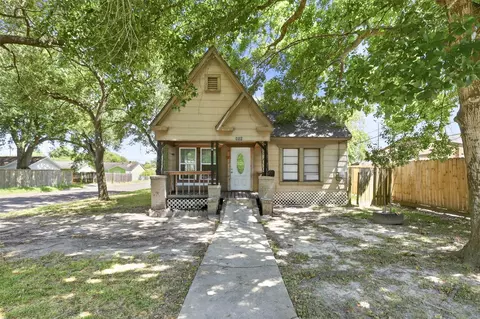 800 E Lobit St, Baytown, TX 77520