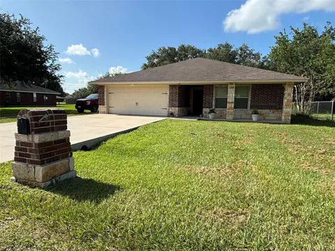 106 Owl Rd, Victoria, TX 77905