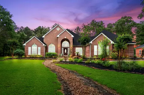 14103 Amber Ln, Montgomery, TX 77316