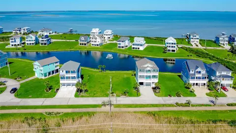 26830 Estuary Dr, Galveston, TX 77554