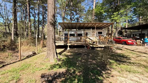 361 Medina Dr, Trinity, TX 75862 photo 2
