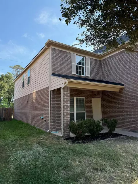 Exterior - 5119 Forest Terrace Dr, Spring, TX 77373 photo 3 of 9