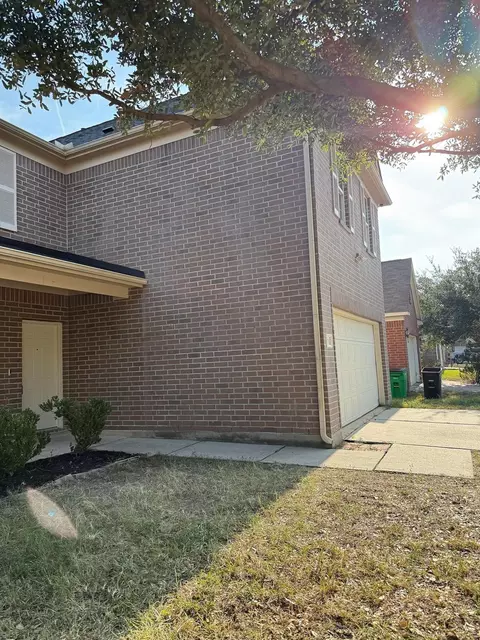 Exterior - 5119 Forest Terrace Dr, Spring, TX 77373 photo 5 of 9